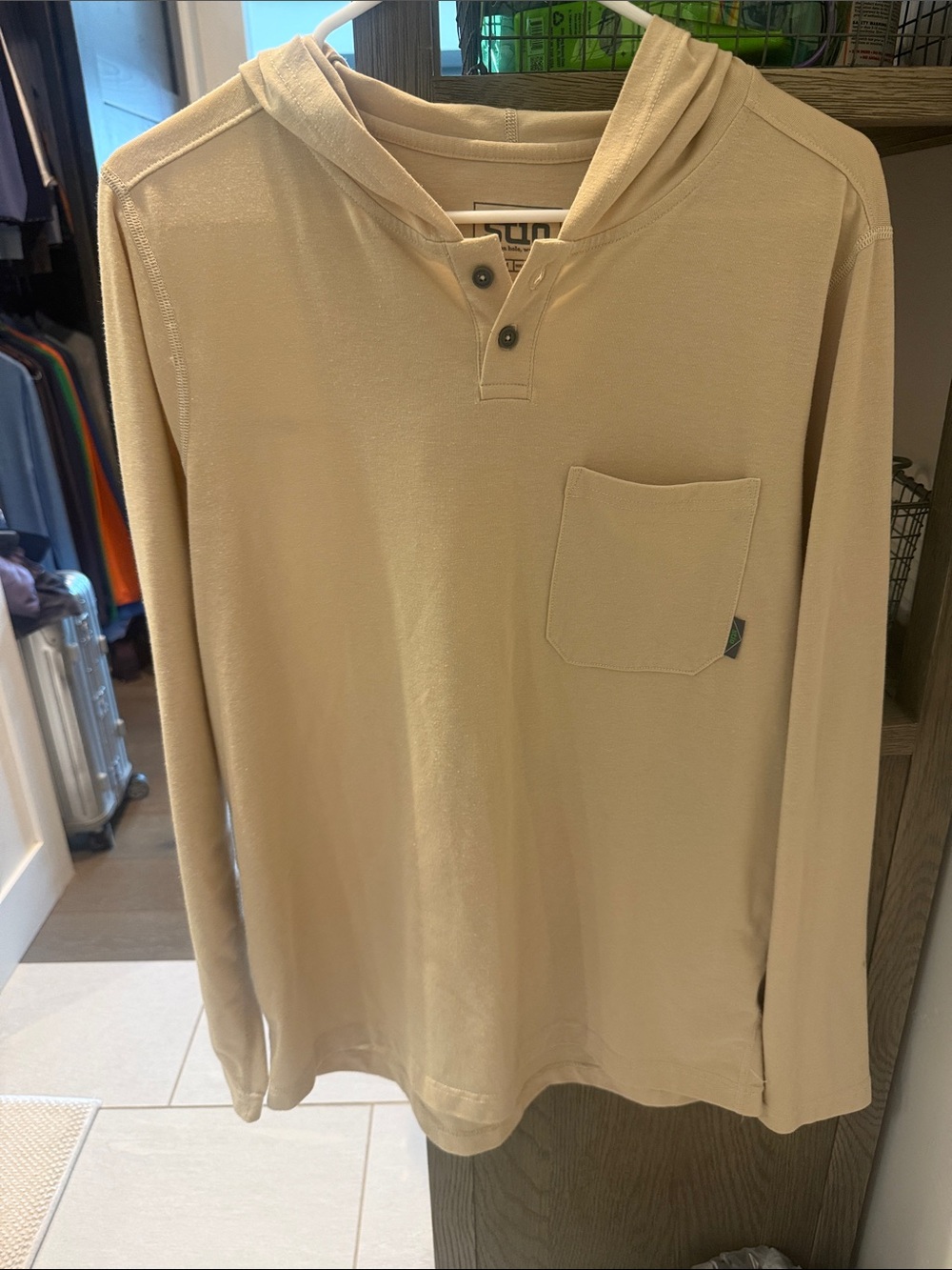Stio Beige Hooded Long-Sleeve Pocket Shirt